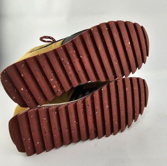 rag & bone Retro Hiker Mid Top Sneaker in Mustard Women's 38.5 or 8.5 - Picture 8 of 11